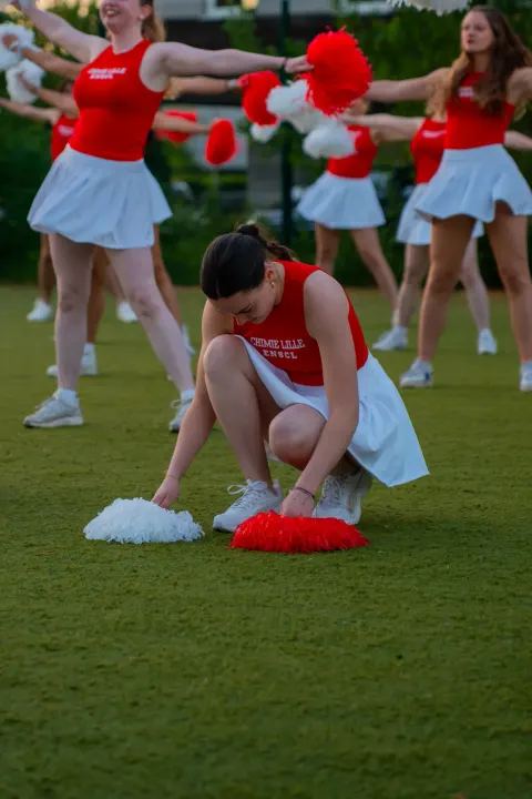 Cheerleading routine, competition day