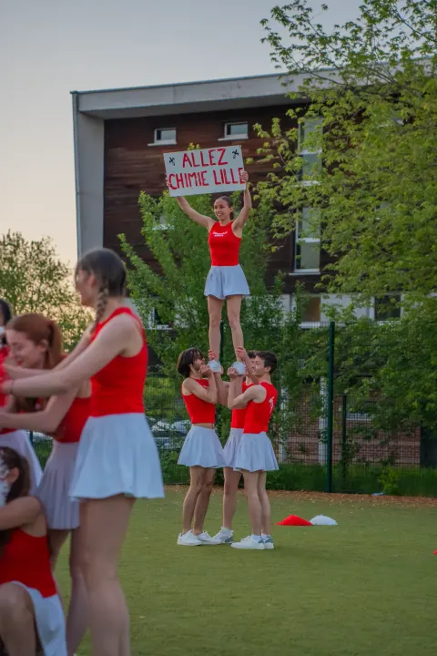 Cheerleading routine, competition day