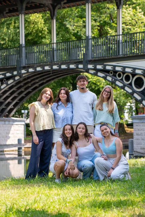 Team portraits, student association